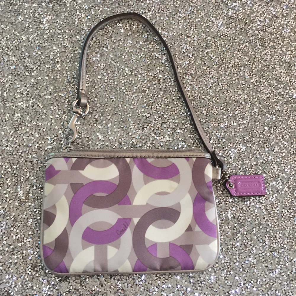 Coach tiny hand bag/wristlets - Picture 2 of 2